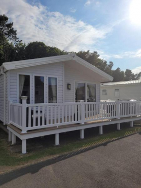 Luxury 2 bed lodge in Scarborough caytonbay